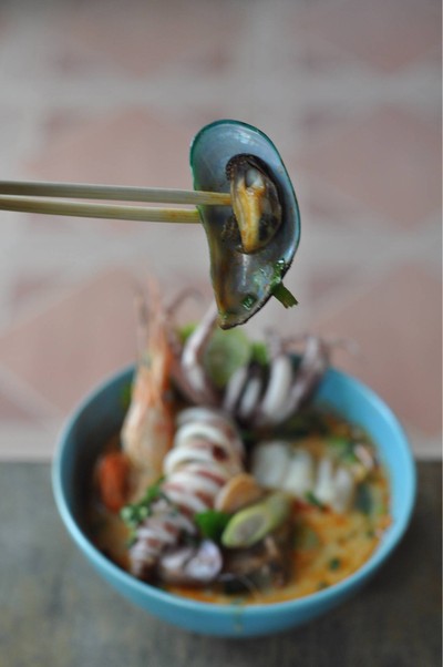 ก๋วยเตี๋ยวผู้พัน